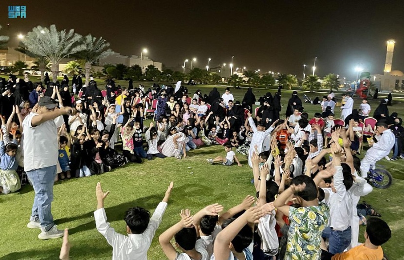احتفالية "عيدنا في حينا" تنطلق بعدد من المواقع في القصيم
