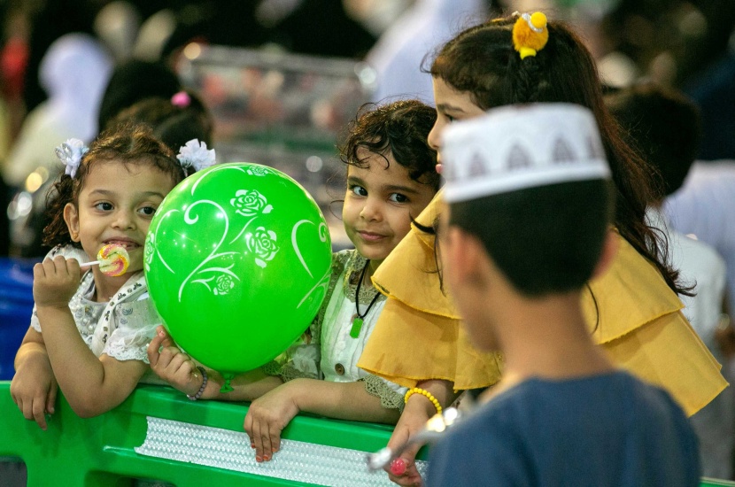 الأطفال .. بهجة العيد