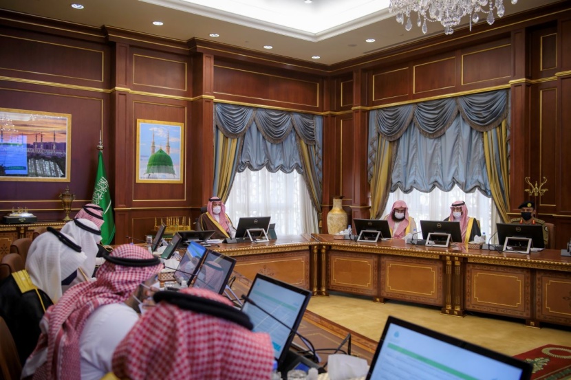 أمير منطقة المدينة المنورة يترأس لجنة الحج والزيارة