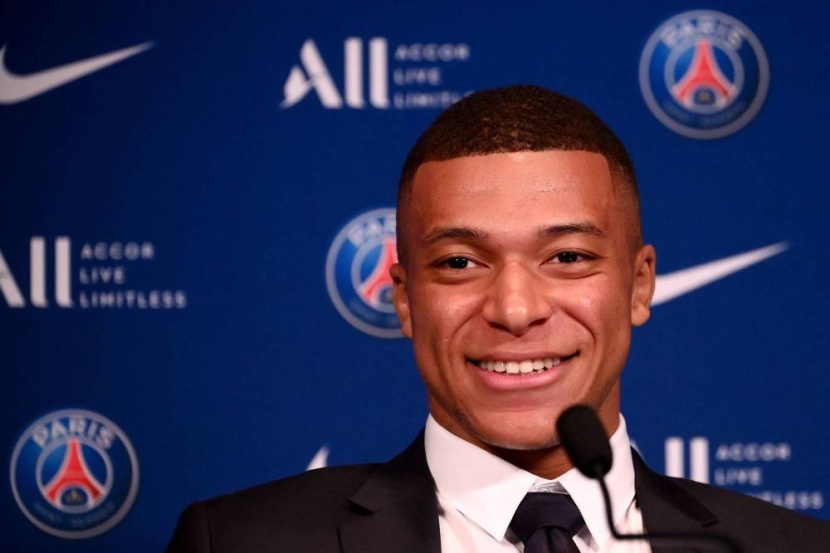 كليان مبابي .. رئيسان تدخلا لإقناعه بالبقاء مع "بي إس جي"