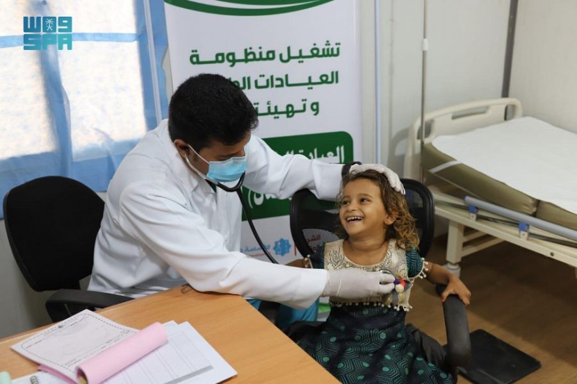 العيادات الطبية لمركز الملك سلمان للإغاثة في مخيم وعلان بمحافظة حجة تواصل تقديم خدماتها للمستفيدين