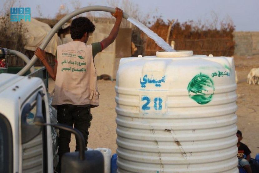 مركز الملك سلمان للإغاثة يواصل تنفيذ مشروع الإمداد المائي والإصحاح البيئي بمحافظتي حجة وصعدة