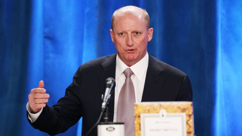 من الثقة إلى الاستثمارات .. خليفة بافيت في مواجهة تحد صعب