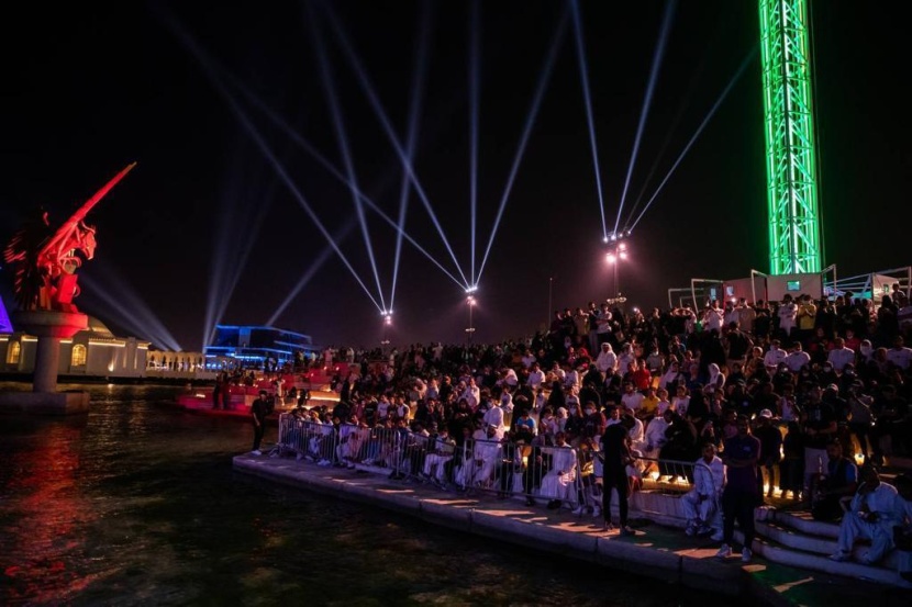 برج استطلاع بارتفاع 80 مترا يخطف أنظار زوار موسم جدة