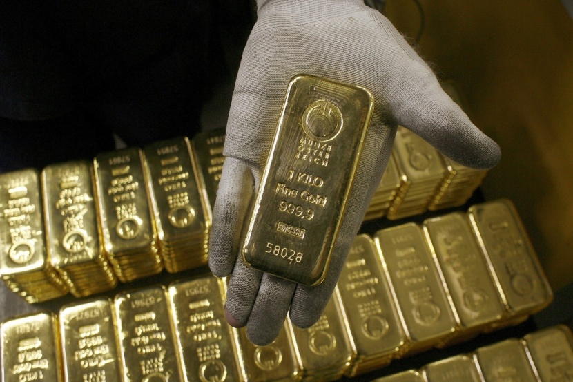 الذهب يتراجع ويقترب من ثالث خسارة أسبوعية والبلاديوم يهبط 3%