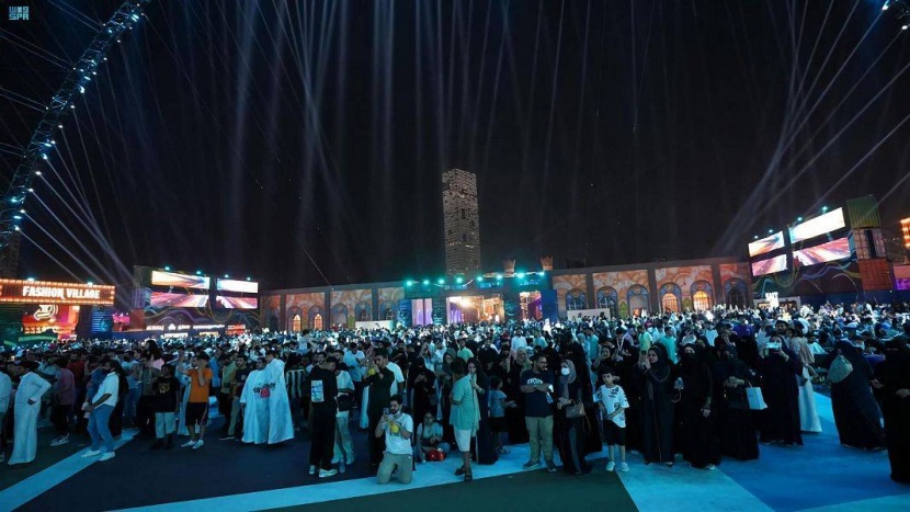 «مانجا» تجمع الأطفال والشباب في أجواء تفاعلية ترفيهية