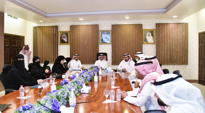 الكلية التطبيقية توقع ثمانية اتفاقيات لتأهيل الكفاءات لسوق العمل