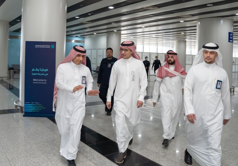 محافظ هيئة الزكاة والضريبة والجمارك يقف على تنفيذ خطة الهيئة لموسم الحج