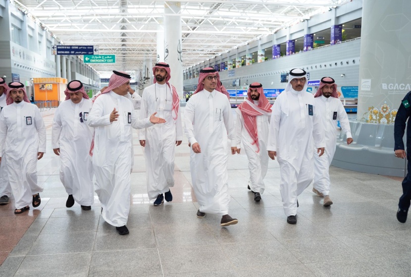 محافظ هيئة الزكاة والضريبة والجمارك يقف على تنفيذ خطة الهيئة لموسم الحج