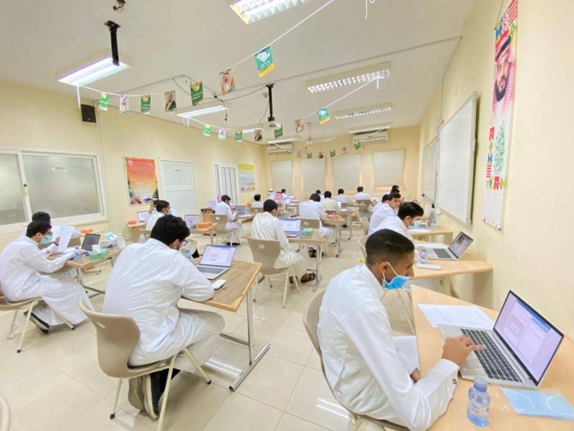 «نافس» .. برنامج وطني لتحفيز التميز والتنافس الإيجابي بين طلاب المدارس