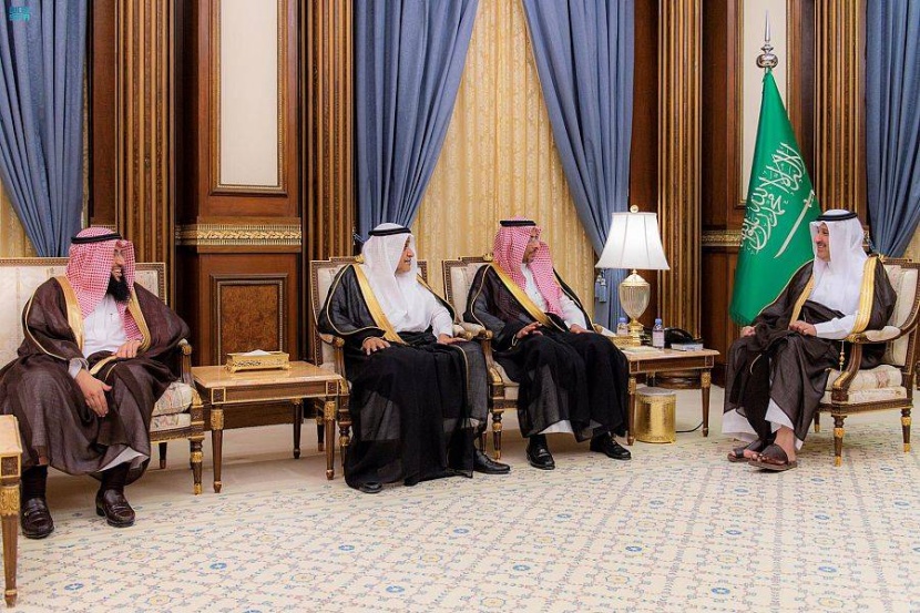 أمير المدينة المنورة يستقبل وزير الصناعة والثروة المعدنية