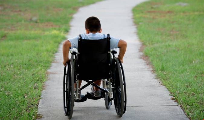 فرنسا .. تطوير هيكل خارجي يعيد الأمل للمصابين بإعاقات حركية