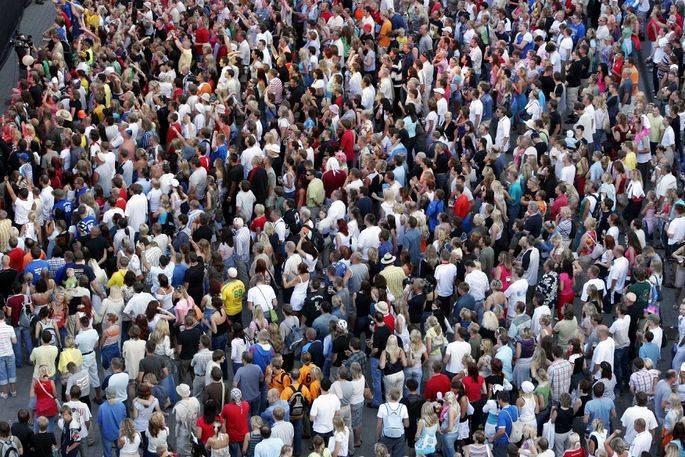 بوتيرة أبطأ .. عدد سكان العالم يتخطى حاجز الـ 8 مليارات