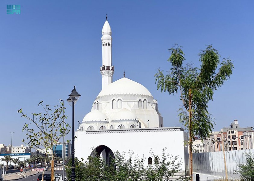 مسجد الجمعة .. يكتسب مكانة خاصة في التراث الإسلامي