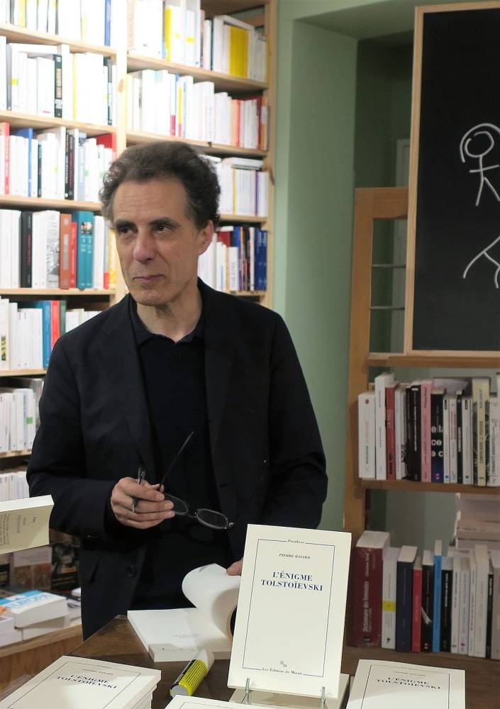 عن كتاب لم تقرأه .. قصيدة في حب الكتب