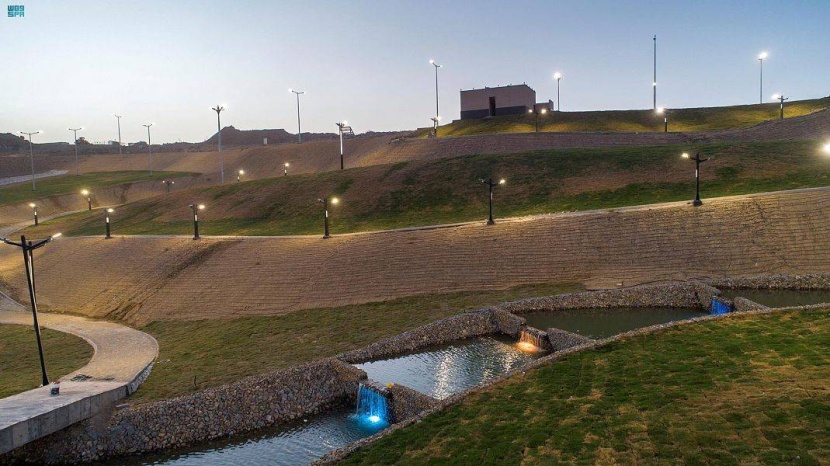 متنزه الشروق .. واجهة سياحية في الباحة