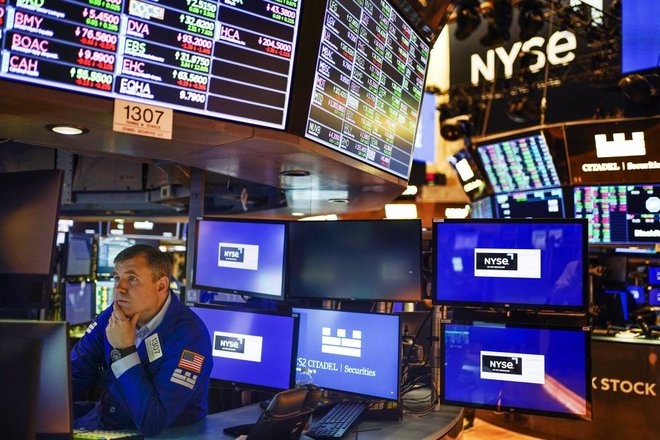 مؤشرات وول ستريت تفقد مكاسبها وتتباين عند الإغلاق