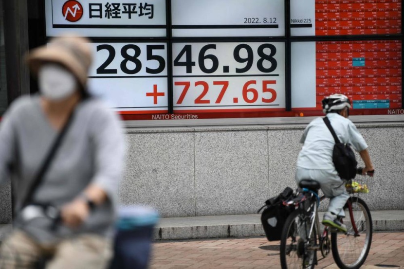 ارتفاع «سوفت بنك» 5.5 % يدفع الأسهم اليابانية إلى ذروة 7 أشهر
