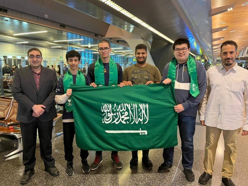 السعودي الشبلي يقتنص جائزة عالمية في أولمبياد المعلوماتية