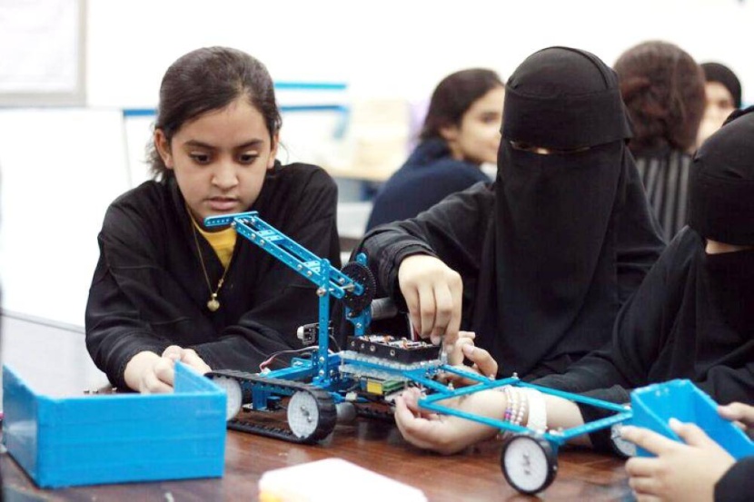 550 طالبا وطالبة يختتمون برامج موهبة