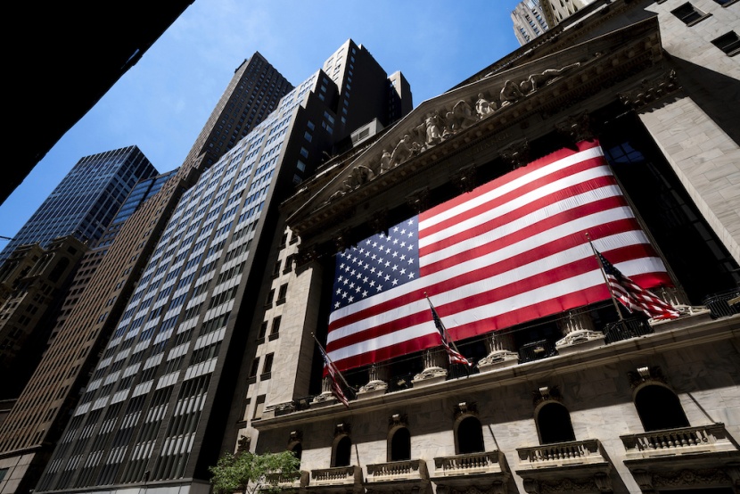 الأسهم الأمريكية تبدأ تداولاتها مرتفعة بدعم من أسهم التكنولوجيا