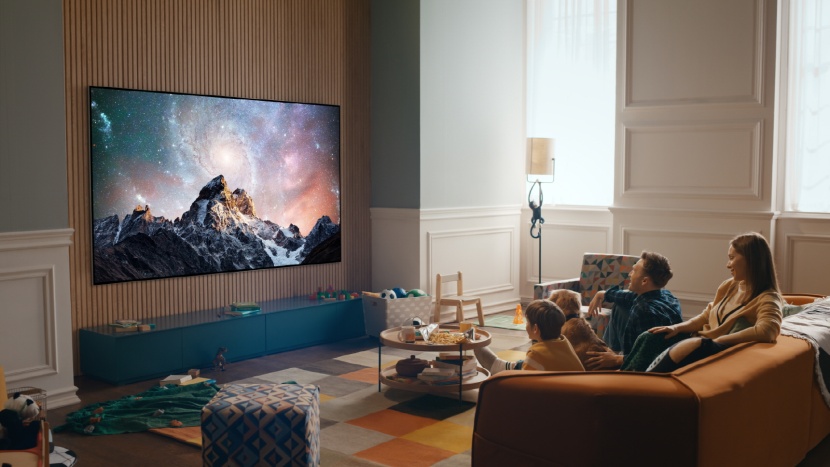 الكشف عن أكبر تلفزيون بتكنولوجيا "OLED" في العالم