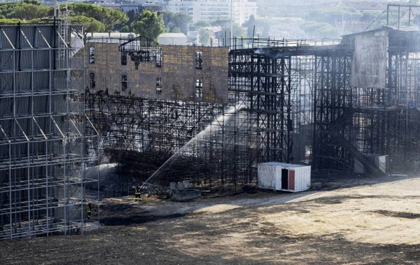 حريق يطول أكبر استوديو إيطالي سينمائي .. والخسائر بسيطة