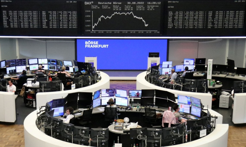 الأسهم الأوروبية تنخفض.. وتنهي أغسطس على خسائر وسط تضخم قياسي