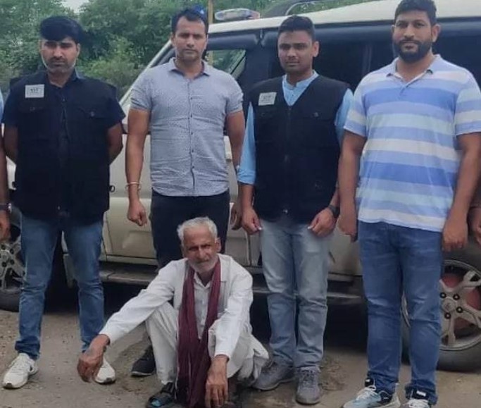 المطلوب الأول للعدالة في الهند .. مثل في 28 فيلما