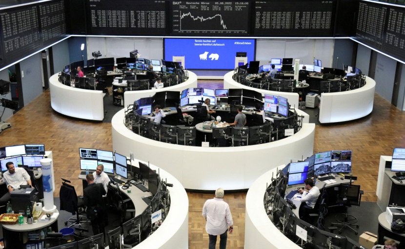 الأسهم الأوروبية تنخفض في انتظار بيانات التضخم الأمريكية