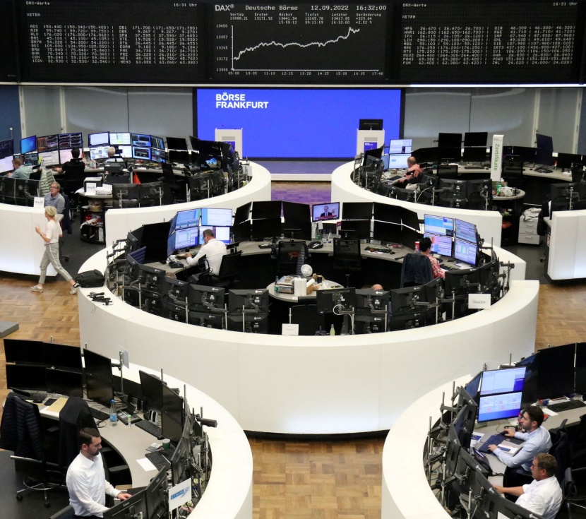 مكاسب للبنوك تدفع الأسهم الأوروبية لأعلى مستوى في أسبوعين