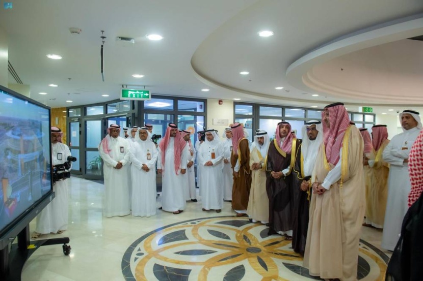 الأمير فيصل بن سلمان يفتتح مركز الخدمات الحكومية الشامل في ينبع
