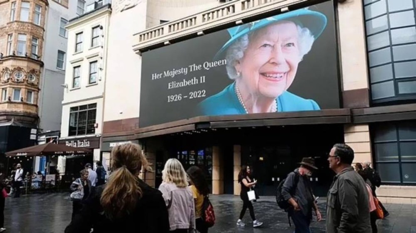 125 دار سينما تعرض جنازة الملكة اليزابيث .. والدخول مجانا