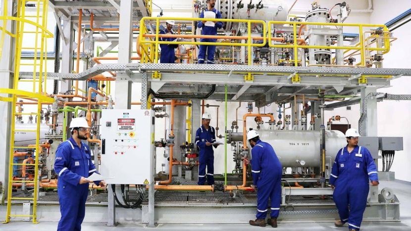 نمو الناتج الإماراتي 3.9 % في 2021 وتراجع مساهمة النفط والغاز