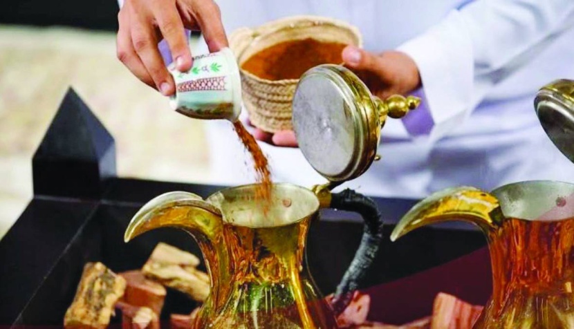 «القهوة السعودية» تجذب زوار المجمعات التجارية بإرثها التاريخي