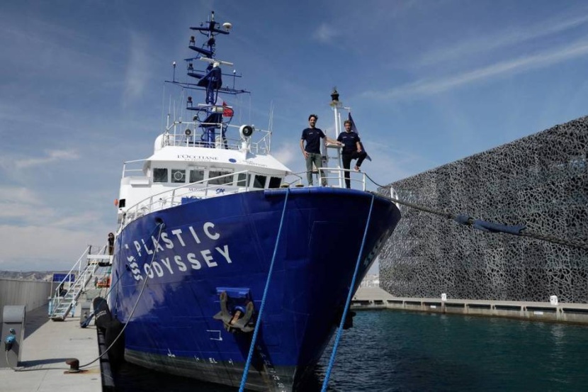 سفينة فرنسية تجوب العالم للحد من تلوث البلاستيك