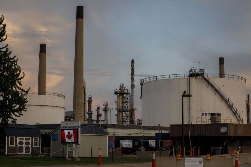 ارتفاع أسعار النفط مع تحول التركيز إلى تخفيضات محتملة في الإمدادات 