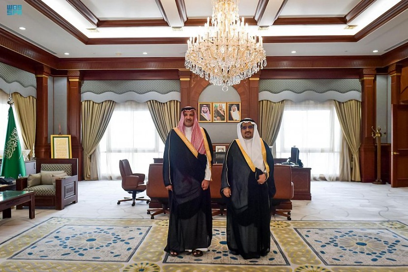 الأمير فيصل بن سلمان يستقبل المدير العام للشؤون ‎الصحية في المدينة المنورة
