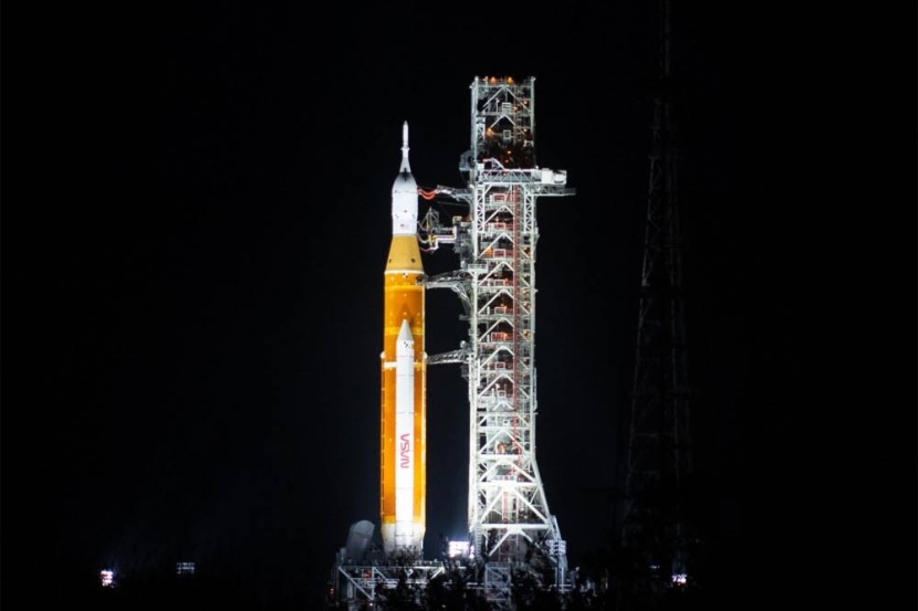 اليوم ..«ناسا» تطلق صاروخها العملاق نحو القمر