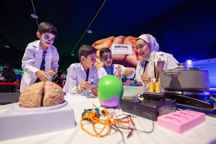 100 طفل وطفلة يفوزون على نجوم البرازيل في مهرجان العودة إلى الرياض