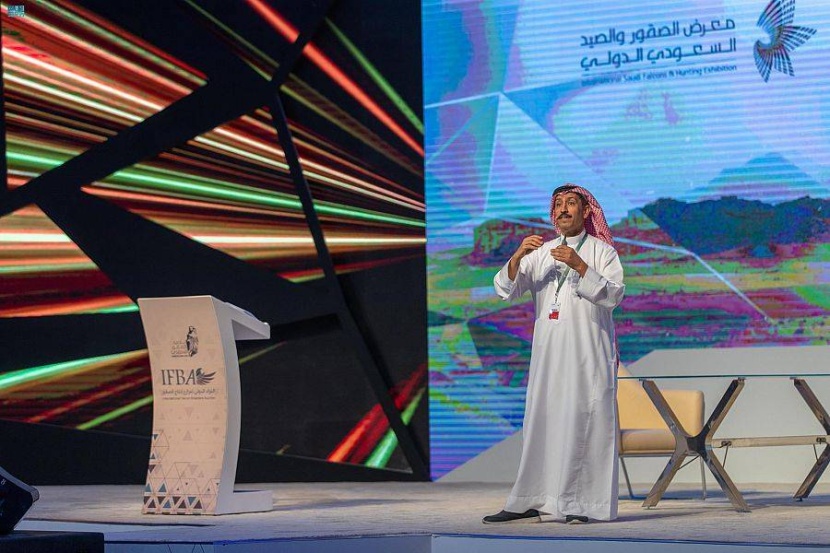 معرض الصقور والصيد .. ندوات علمية لتحقيق التوازن البيئي
