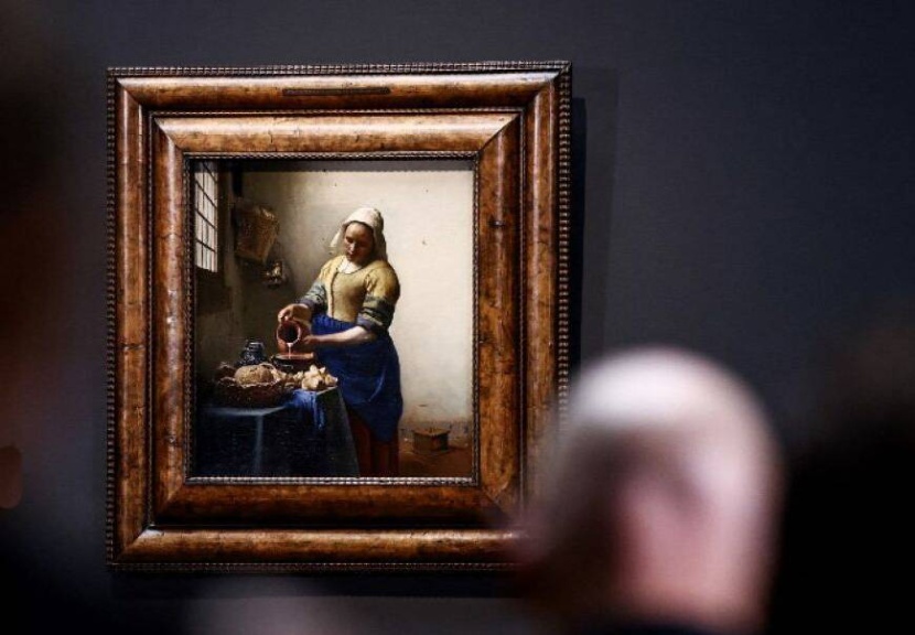 العثور على قطع مخفية في لوحة "ساقية الحليب" للرسام فيرمير