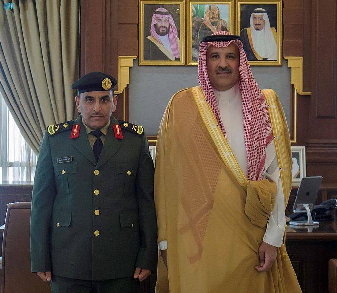 أمير المدينة المنورة يستعرض أبرز البرامج المقدمة لنزلاء سجون المنطقة