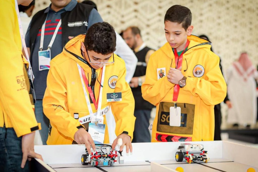 "روبوتي صديقي" .. فعالية لتعزيز ثقافة الرياضات اللاسلكية بين الطلاب