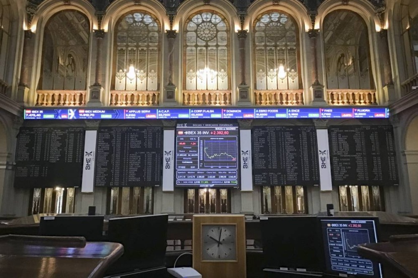أسهم أوروبا ترتفع مع تفاؤل المستثمرين بتعديل السياسة المالية البريطانية