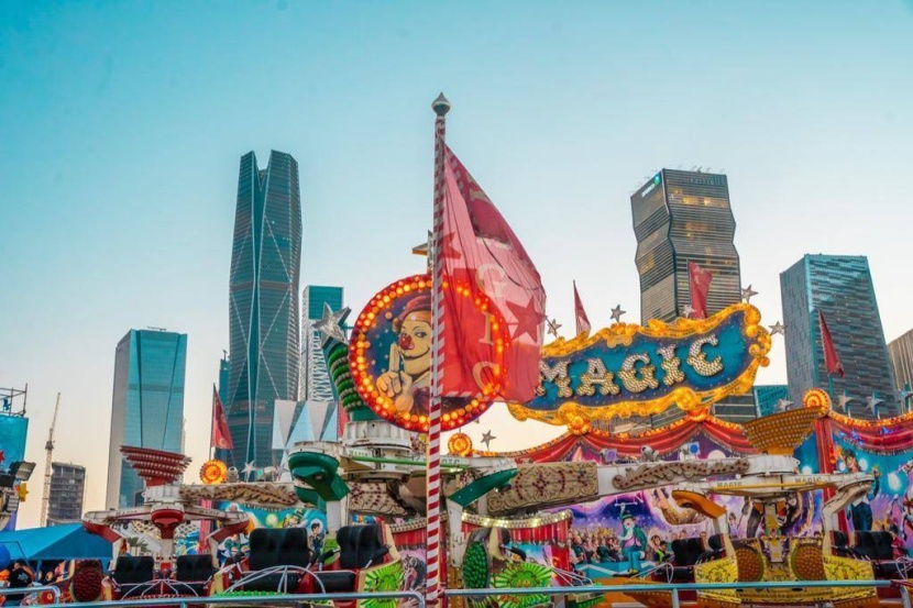 «ونتر وندرلاند» صانعة البهجة .. أكبر مدينة ألعاب متنقلة حول العالم