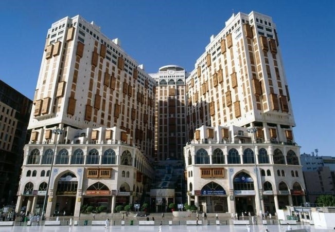 «مكة»: استقالة رئيس مجلس الإدارة