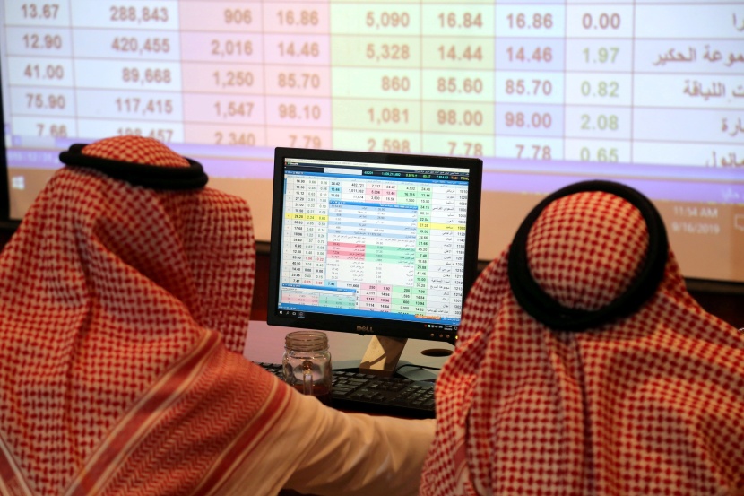 الأسهم السعودية تغلق منخفضة 89 نقطة.. والسيولة 6.9 مليار ريال
