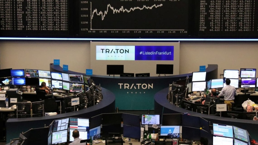 الأسهم الأوروبية تغلق مرتفعة بعد زيادة متوقعة لأسعار الفائدة