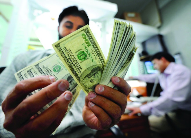 تحويلات الأجانب في السعودية تنخفض بأعلى وتيرة منذ بداية العام .. 11.3 مليار خلال سبتمبر
